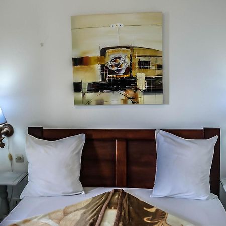 Tchero Appartement 1 Дуала Экстерьер фото