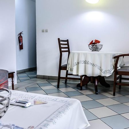 Tchero Appartement 1 Дуала Экстерьер фото